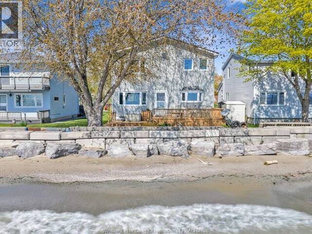 545 LAKEVIEW Essex Ontario, N0R 1G0 - 4 Bedrooms Waterfront Home For sale