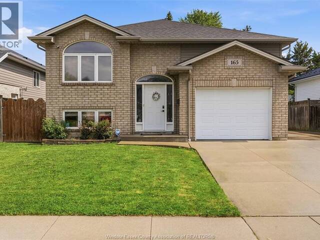165 THOMAS AVENUE Wallaceburg Ontario, N8A 5H5 - 4 Bedrooms Home For Sale