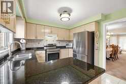 965 GREENPARK | Windsor Ontario | Slide Image Nine