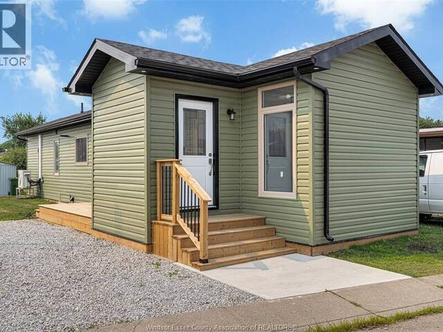 77 JULIE LANE Windsor Ontario, N8N 2V2 - 2 Bedrooms Home For Sale
