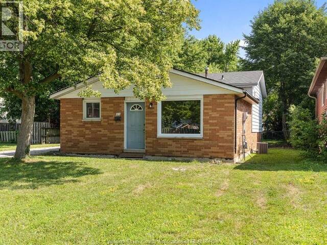 105 KIM COURT Essex Ontario, N8M 2Z8 - 3 Bedrooms Home For Sale
