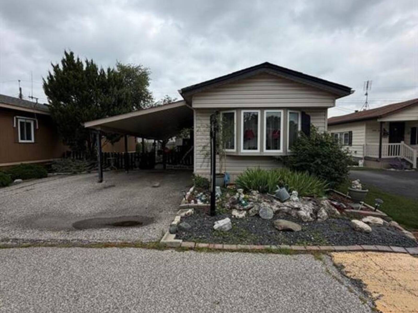 80 SUNCREST DRIVE, Tecumseh, Ontario N8N 2P9