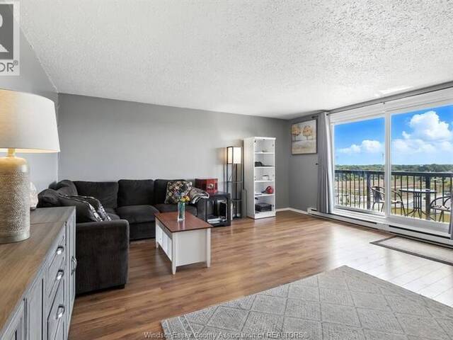3936 WYANDOTTE STREET East Unit# 909 Windsor Ontario, N8Y 4V1 - 1 Bedroom Condo For Sale