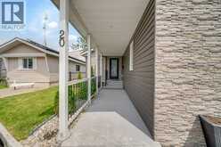 20 BONITA AVENUE | Windsor Ontario | Slide Image Four