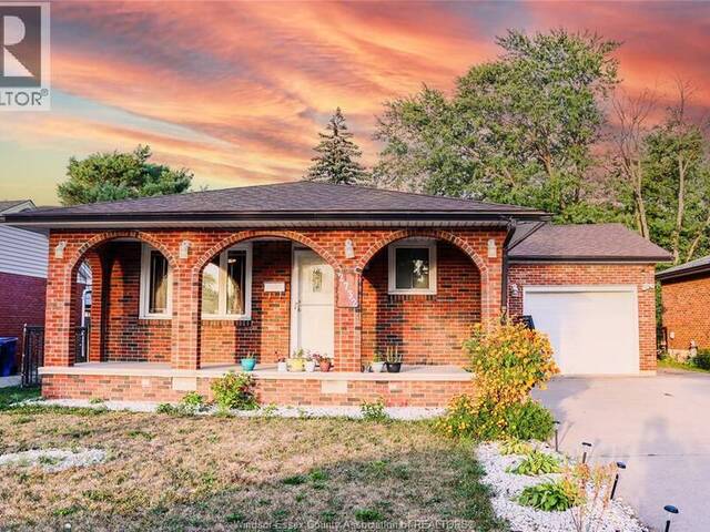 2732 ARMSTRONG AVENUE Windsor Ontario, N8T 2G4 - 3 Bedrooms Home For Sale