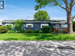 105 Brooks BOULEVARD Windsor Ontario, N8N 2P7