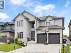 1389 HELSINKI STREET Windsor Ontario, N9G 0B4