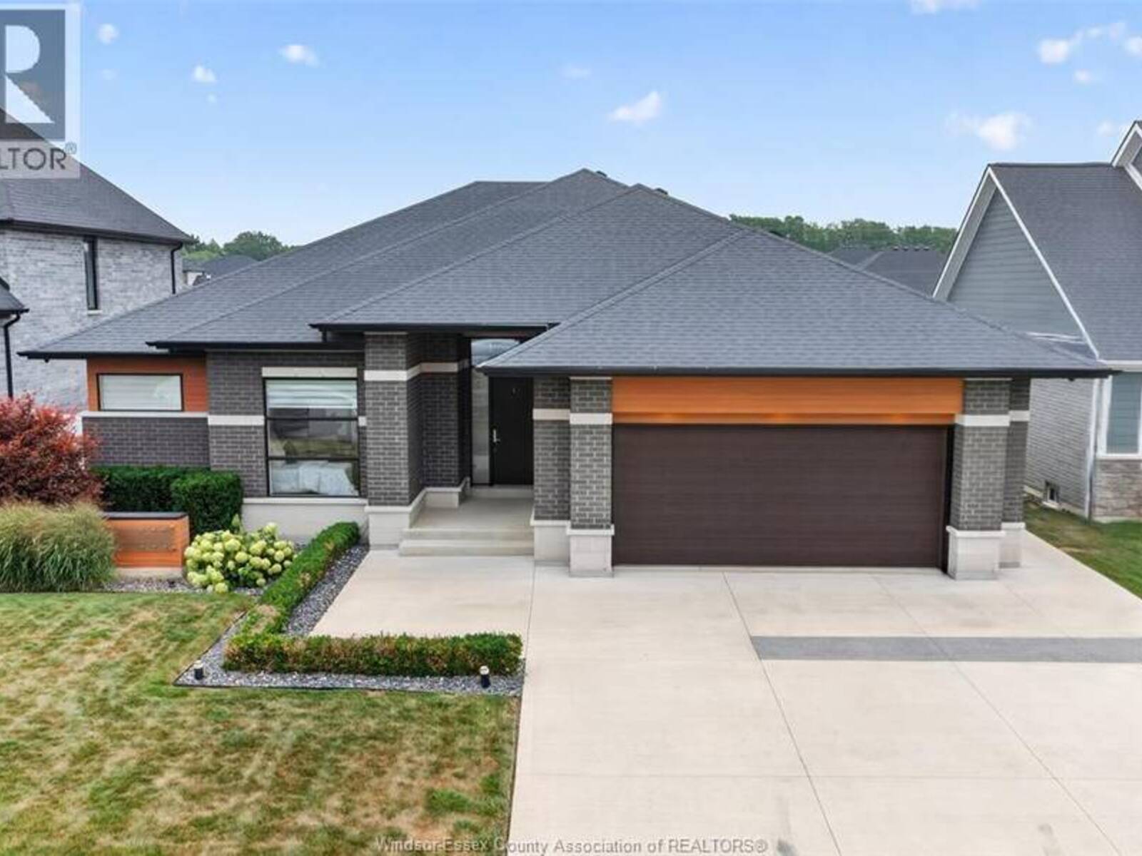 212 RAFIH CRESCENT, Lakeshore, Ontario N0R 1A0