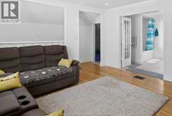 852 REEDMERE | Windsor Ontario | Slide Image Twelve