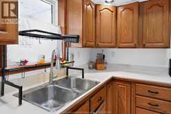 852 REEDMERE | Windsor Ontario | Slide Image Six