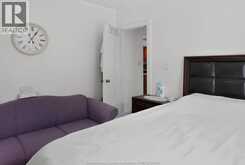 852 REEDMERE | Windsor Ontario | Slide Image Nine
