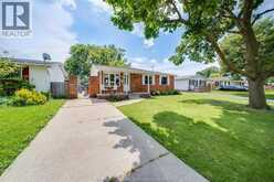 10395 CALEDON COURT | Windsor Ontario | Slide Image Three