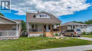 1840 BALFOUR BOULEVARD | Windsor Ontario | Slide Image Three