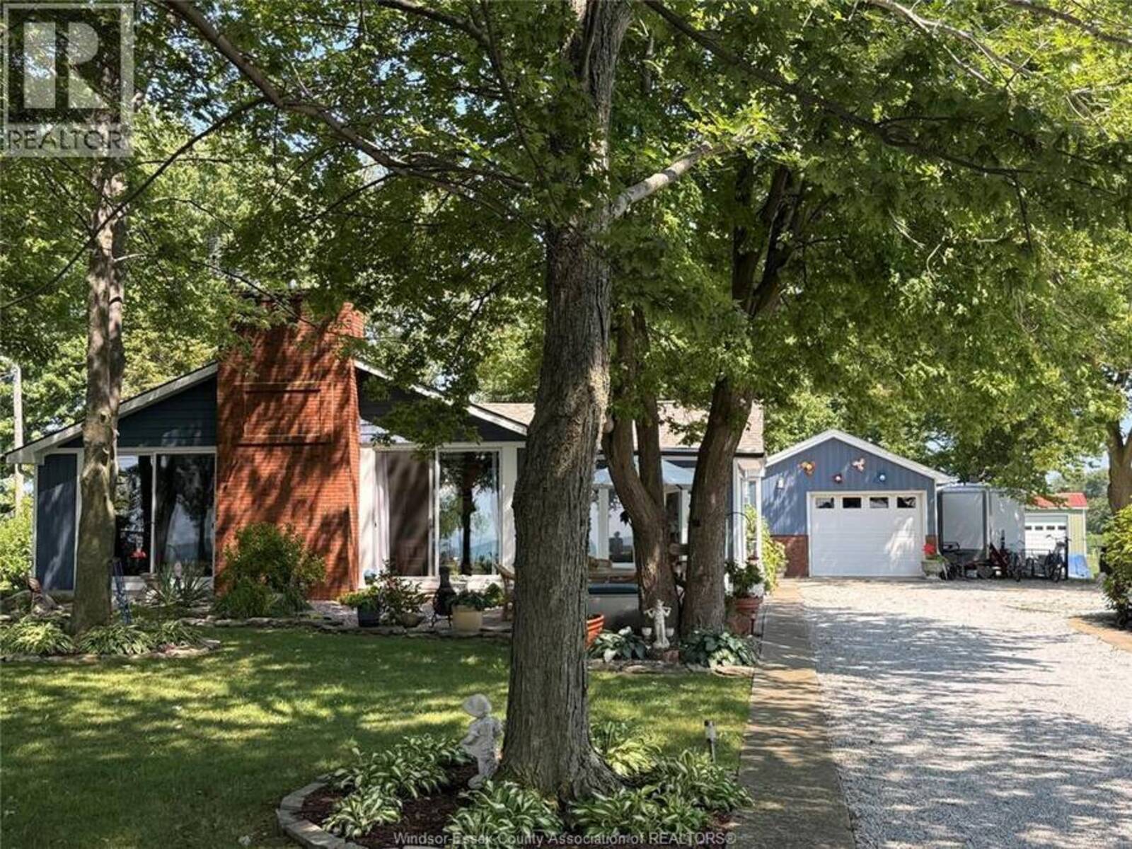 965 West Shore ROAD, Pelee Island, Ontario N0R 1M0