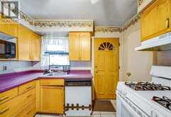 879 FELIX AVENUE | Windsor Ontario | Slide Image Eighteen