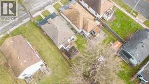 879 FELIX AVENUE | Windsor Ontario | Slide Image Six
