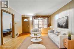 879 FELIX AVENUE | Windsor Ontario | Slide Image Nine
