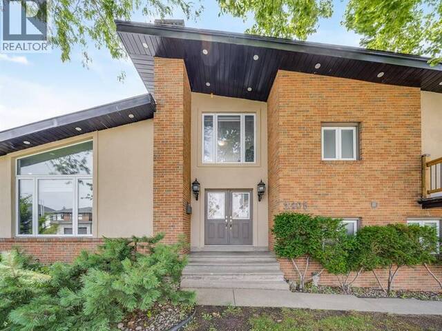 2405 ROXBOROUGH BOULEVARD Windsor Ontario, N9E 2Z7 - 6 Bedrooms Home For Sale