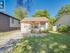 526 LESPERANCE Tecumseh Ontario, N8N 1W4