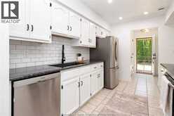 22 UNIVERSITY DRIVE | Chatham Ontario | Slide Image Eleven
