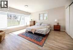 22 UNIVERSITY DRIVE | Chatham Ontario | Slide Image Thirteen