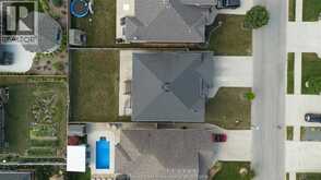 1467 INVERNESS | Windsor Ontario | Slide Image Thirty-five