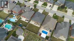 1467 INVERNESS | Windsor Ontario | Slide Image Thirty-six