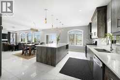 300 SHOREVIEW CIRCLE | Windsor Ontario | Slide Image Eighteen