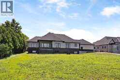 418 COUNTY RD 34 | Kingsville Ontario | Slide Image Forty-five