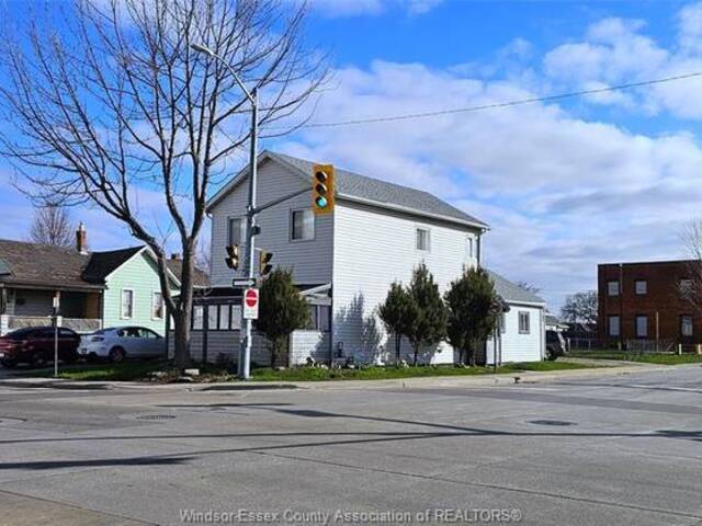 194 GLENGARRY AVENUE Windsor Ontario, N9A 1P2 - Multi-family Home For Sale