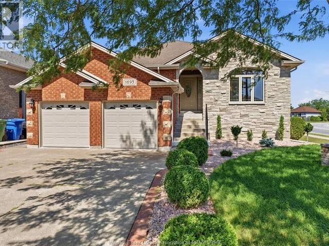1695 MERIDIAN STREET Windsor Ontario, N9G 3E7 - 5 Bedrooms Home For Sale