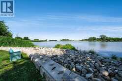 574 Bevel LINE | Leamington Ontario | Slide Image Forty