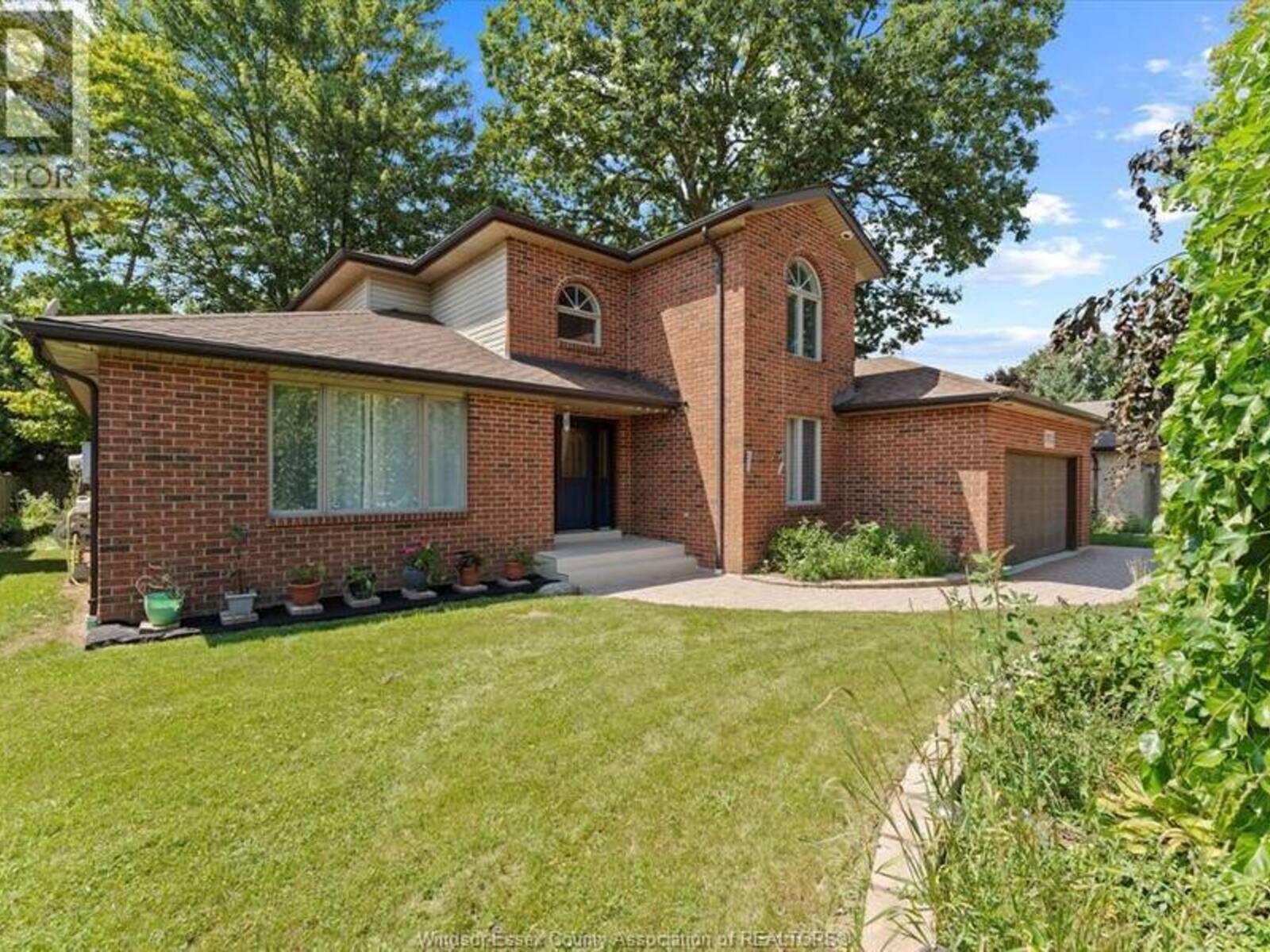 5753 BISHOP STREET, LaSalle, Ontario N9H 1N8