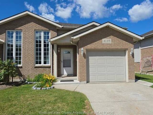 4135 St. Clair LaSalle Ontario, N9H 2N5 - 5 Bedrooms Home For Sale