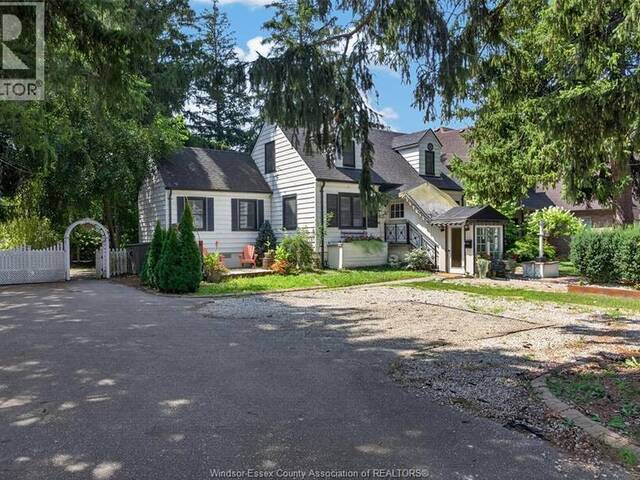 935 BARTLET Windsor Ontario, N9G 1V3 - 2 Bedrooms Home For Sale