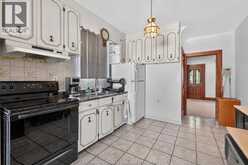 1342 Hall AVENUE | Windsor Ontario | Slide Image Twelve