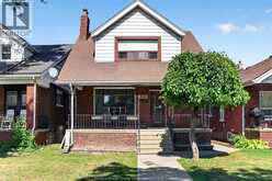 1342 Hall AVENUE | Windsor Ontario | Slide Image Two