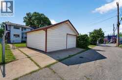 1342 Hall AVENUE | Windsor Ontario | Slide Image Thirty-seven
