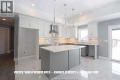 83 Bloomington Way | Chatham Ontario | Slide Image Ten