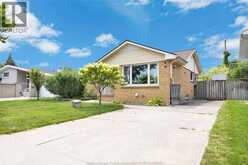 465 CHRISTOPHER | Windsor Ontario | Slide Image Two