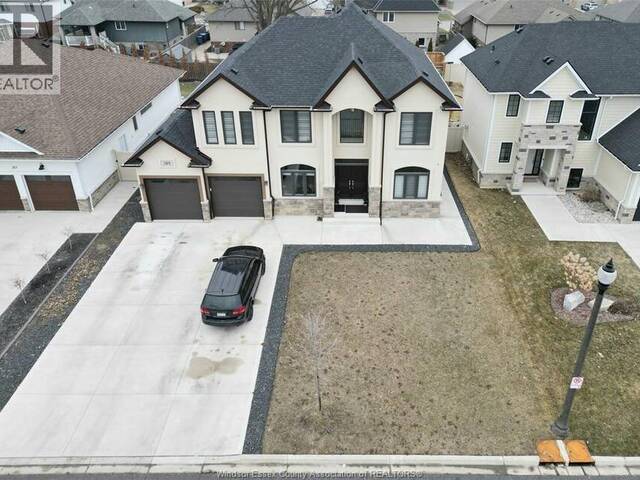 319 CHRISTINE AVENUE Lakeshore Ontario, N8L 1B5 - 4 Bedrooms Home For Sale