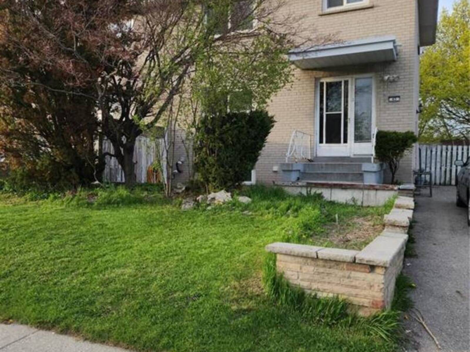 45 ALOMA CRESCENT, Brampton, Ontario L6T 2N8