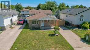 1465 FOSTER AVENUE | Windsor Ontario | Slide Image Twenty-eight