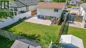 1465 FOSTER AVENUE | Windsor Ontario | Slide Image Thirty-one