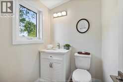 75 ISLAND | Tilbury Ontario | Slide Image Fifteen