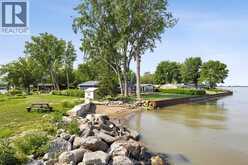 75 ISLAND | Tilbury Ontario | Slide Image Thirty-five