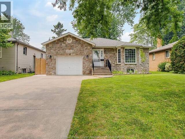 2759 MCKAY AVENUE Windsor Ontario, N9E 2P7 - 6 Bedrooms Home For Sale