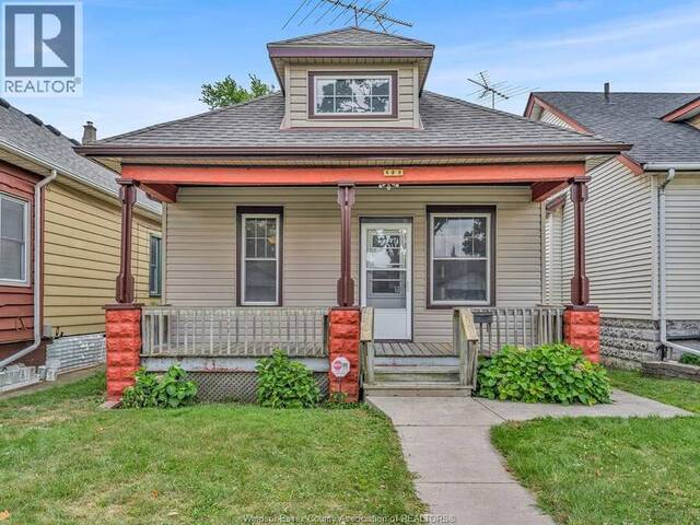 489 MCKAY AVENUE Windsor Ontario, N9B 1Z7 - 2 Bedrooms Waterfront Home For sale