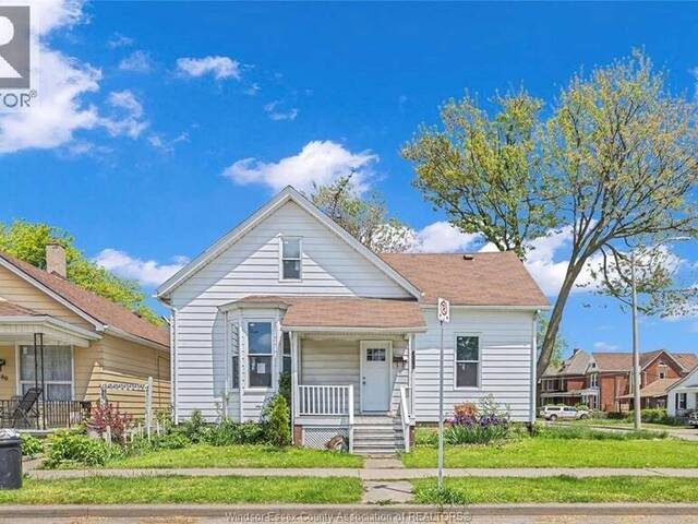 294 LOUIS AVENUE Windsor Ontario, N9A 1W2 - 5 Bedrooms Home For Sale