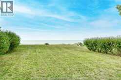 127 LAKEWOOD DRIVE | Amherstburg Ontario | Slide Image Six